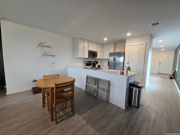 $1,750 | 11602 Dog Rose, Converse, TX 78109