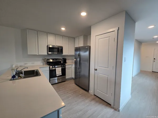 $1,750 | 11602 Dog Rose, Converse, TX 78109