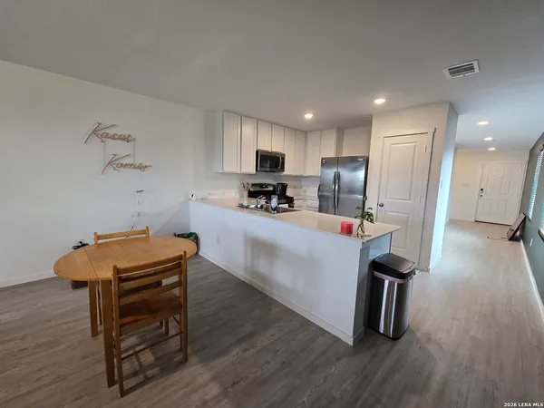$1,750 | 11602 Dog Rose, Converse, TX 78109
