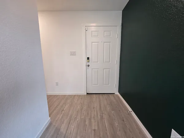 $1,750 | 11602 Dog Rose, Converse, TX 78109