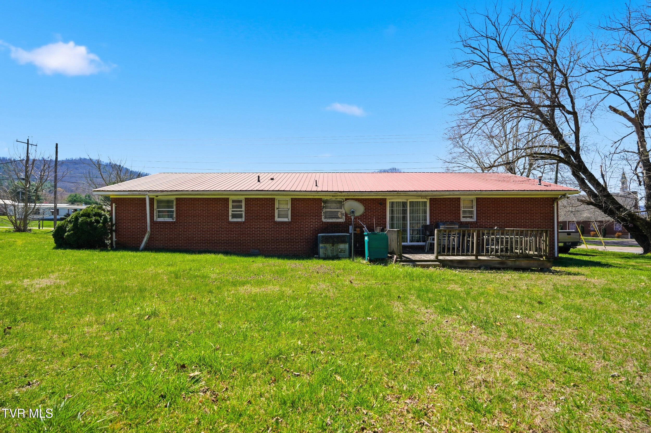805 Rock Creek Road Erwin, TN 37650 - Photo 23 of 29 29_805 rock creek rd-29