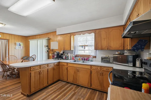 $299,000 | 805 Rock Creek Road, Erwin, TN 37650