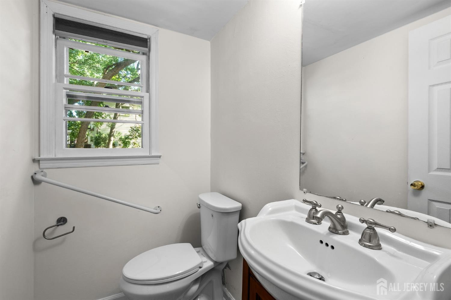 17 Meredith Road Edison, NJ 08817 - Photo 29 of 37