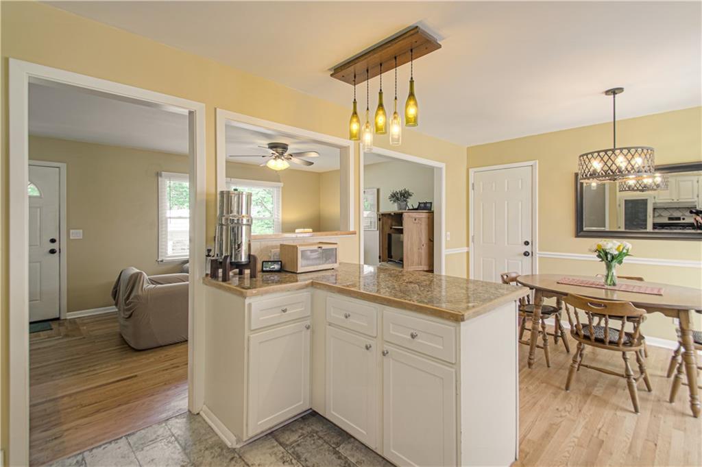 7113 Slater Street Merriam, KS 66204 - Photo 13 of 46