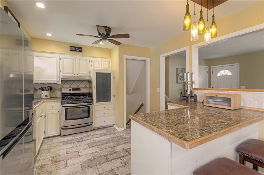 7113 Slater Street Merriam, KS 66204 - Photo 14 of 46
