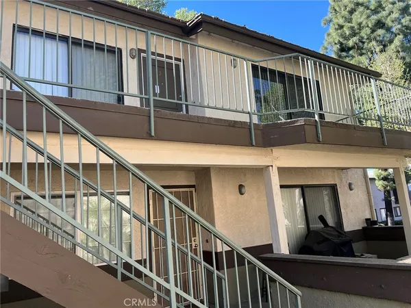 $2,400 | 1229 Edwards Street, Unit 38, Redlands, CA 92374