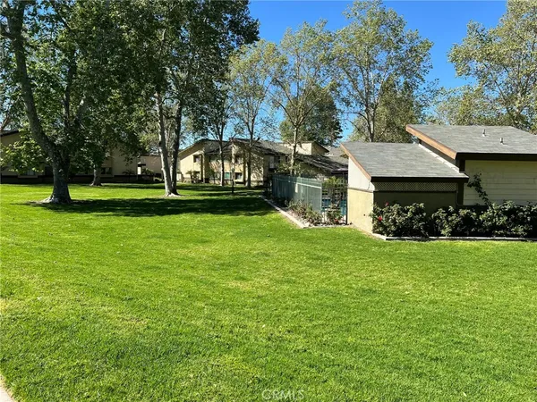 $2,400 | 1229 Edwards Street, Unit 38, Redlands, CA 92374