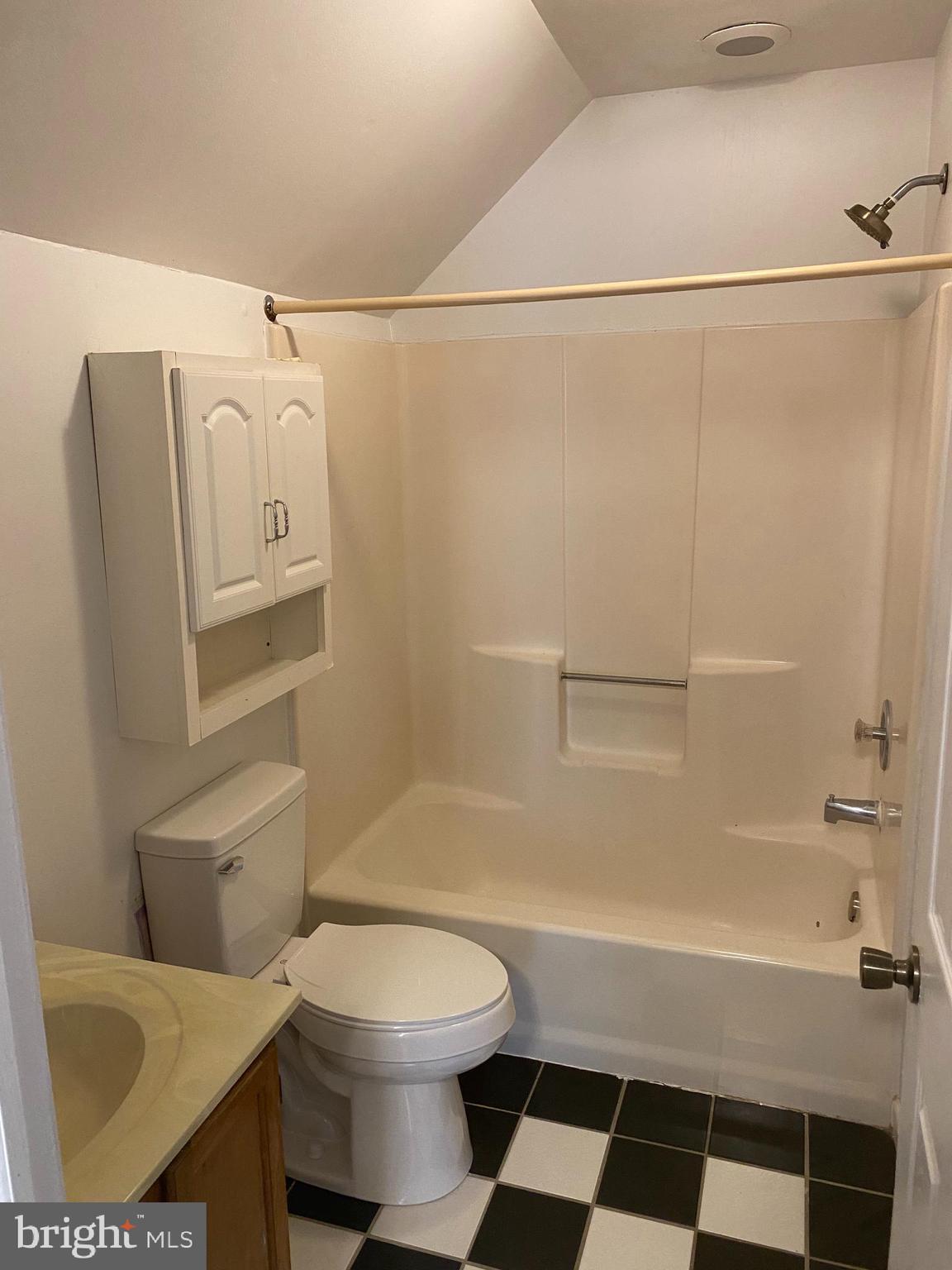 104 Duet Drive Newark, DE 19713 - Photo 4 of 18