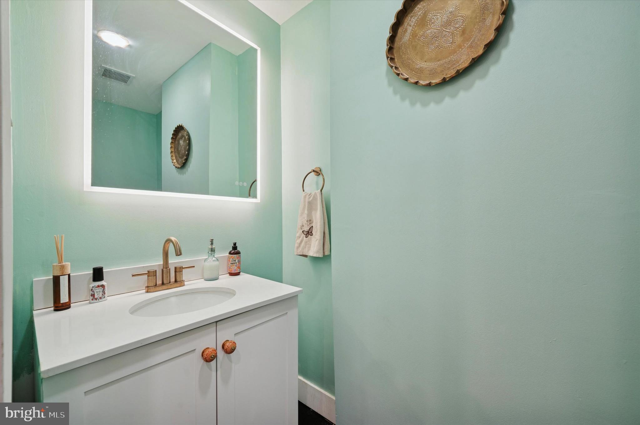 809 South 58th Street Philadelphia, PA 19143 - Photo 8 of 25