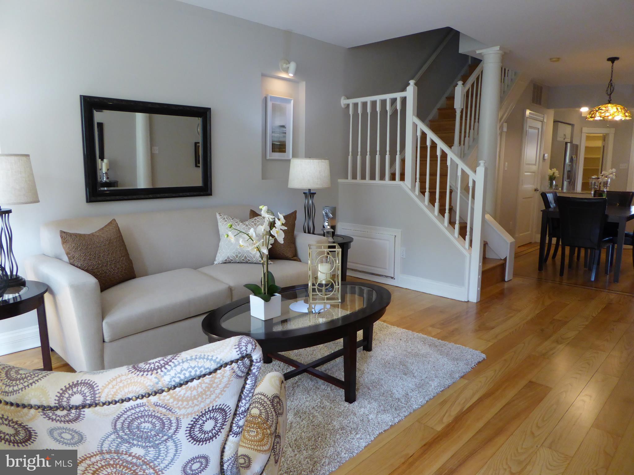 508 F Street Northeast Washington, DC 20002 - Photo 5 of 26 Living Room