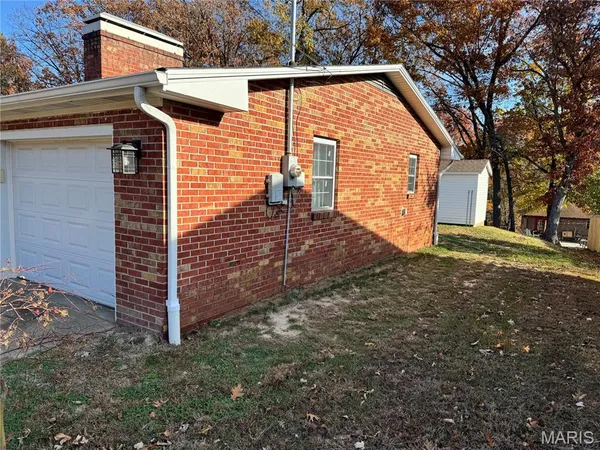 $289,900 | 1505 Rosewood Drive, Jefferson City, MO 65101