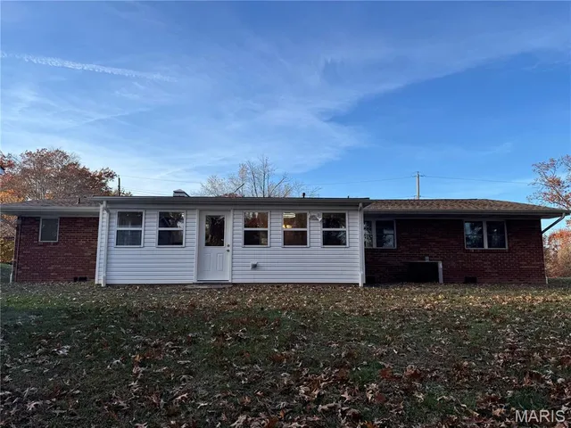 $294,900 | 1505 Rosewood Drive, Jefferson City, MO 65101