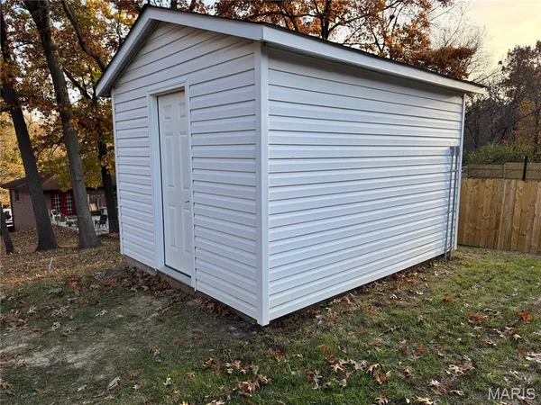 $289,900 | 1505 Rosewood Drive, Jefferson City, MO 65101