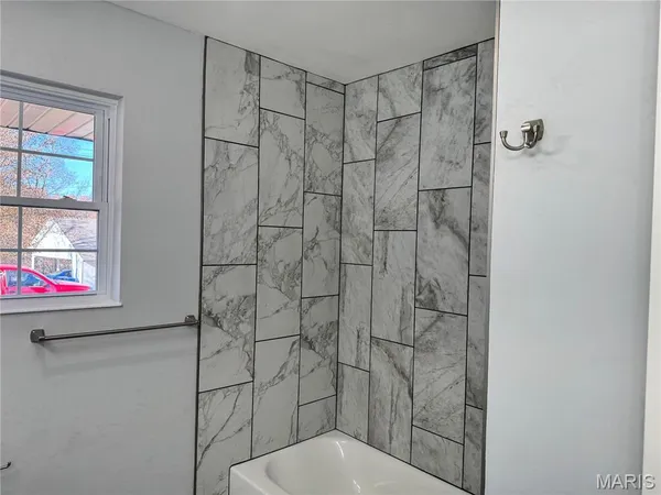 $289,900 | 1505 Rosewood Drive, Jefferson City, MO 65101
