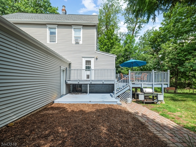 39 Union Place Bloomfield, NJ 07003 - Photo 18 of 35