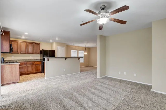 $1,900 | 1167 Paradise River Road, Henderson, NV 89002