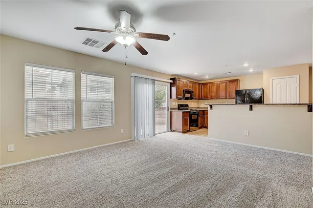 $1,900 | 1167 Paradise River Road, Henderson, NV 89002