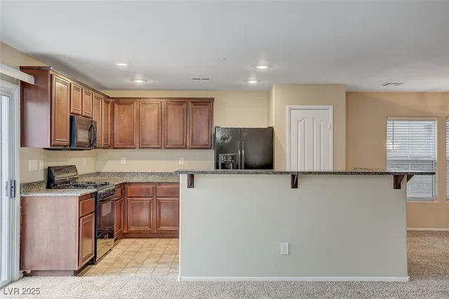 $1,900 | 1167 Paradise River Road, Henderson, NV 89002