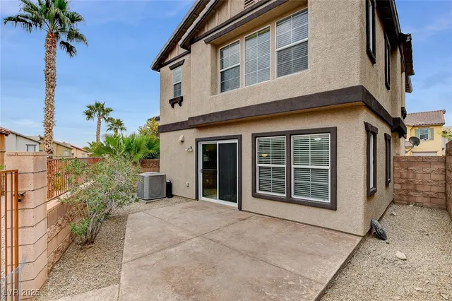 $1,900 | 1167 Paradise River Road, Henderson, NV 89002