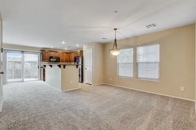 $1,900 | 1167 Paradise River Road, Henderson, NV 89002