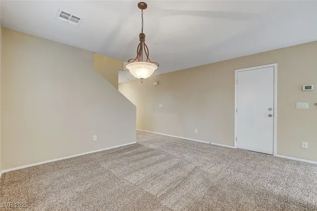 $1,900 | 1167 Paradise River Road, Henderson, NV 89002