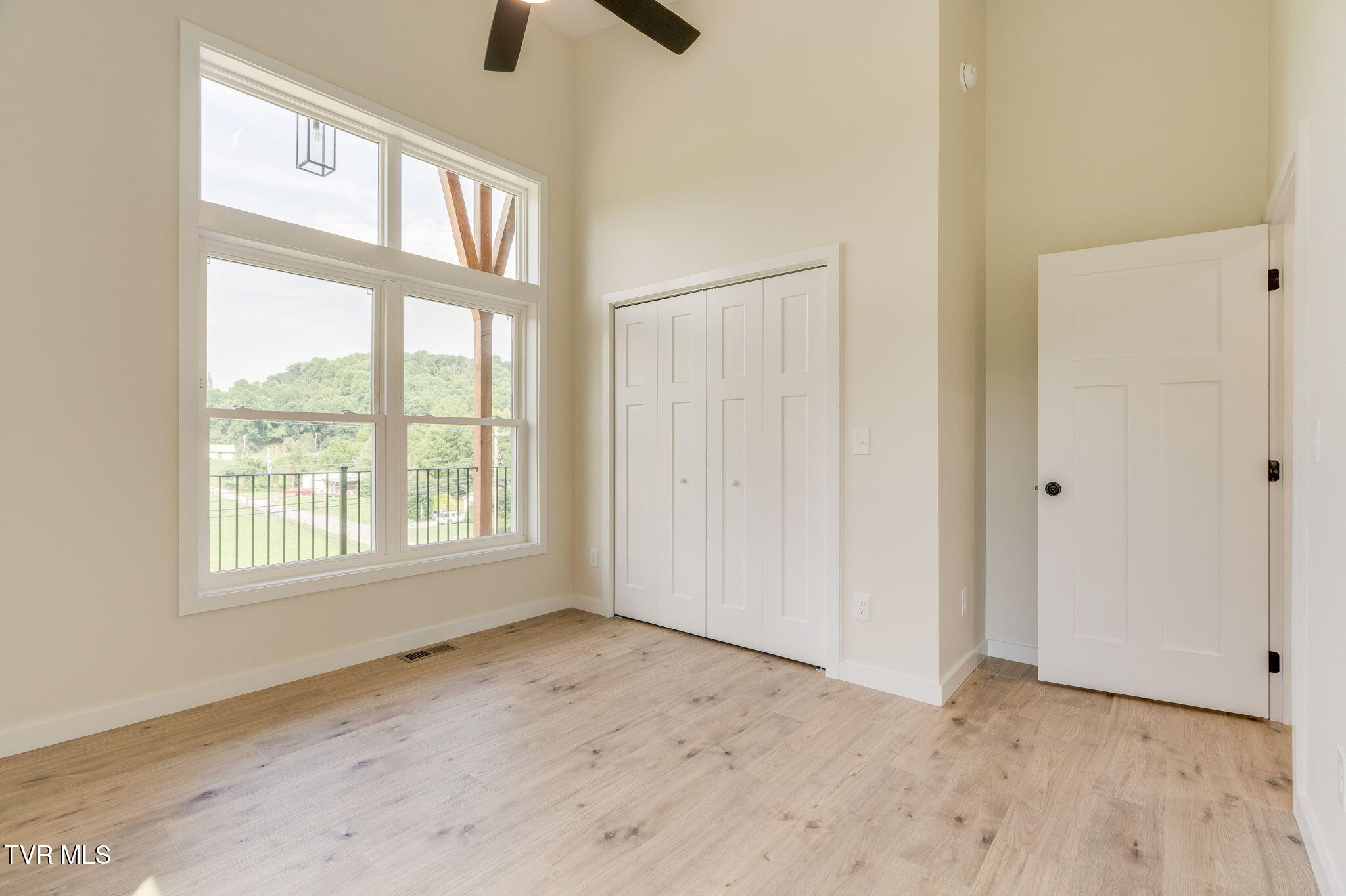1385 Gap Creek Road Elizabethton, TN 37643 - Photo 23 of 40 019