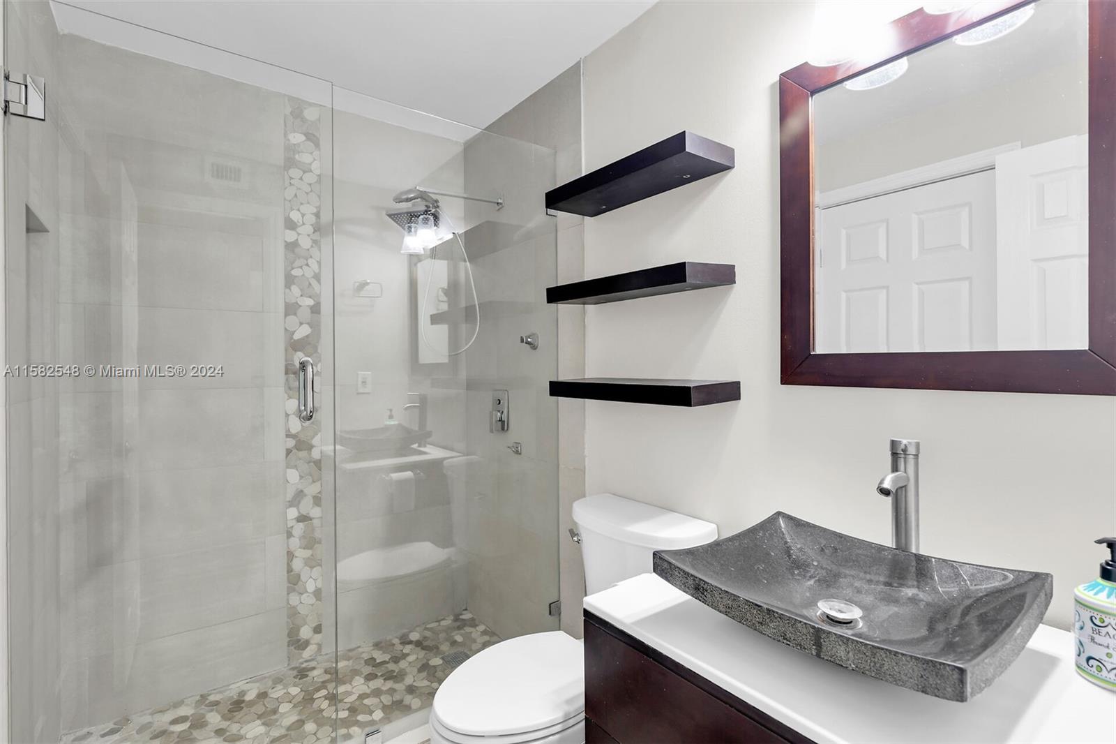 916 Red Bird Road Key Largo, FL 33037 - Photo 34 of 53 Gallery Image 34