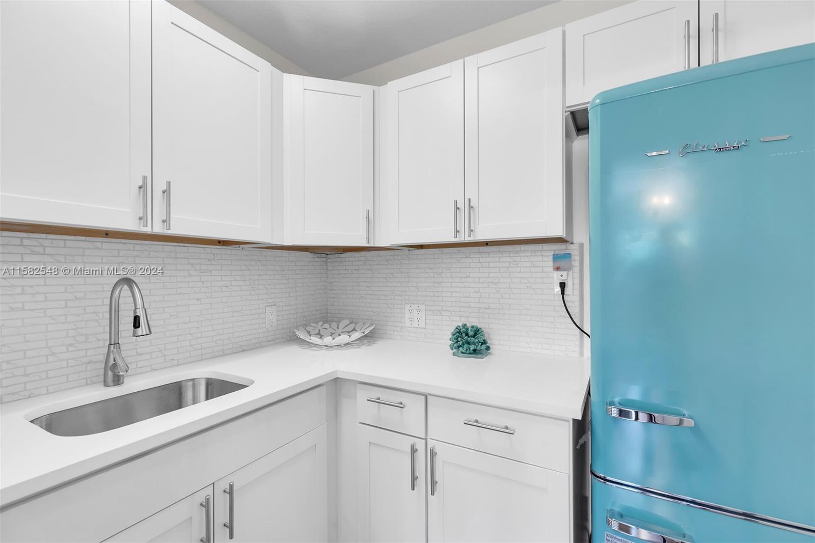 916 Red Bird Road Key Largo, FL 33037 - Photo 42 of 53 Gallery Image 42