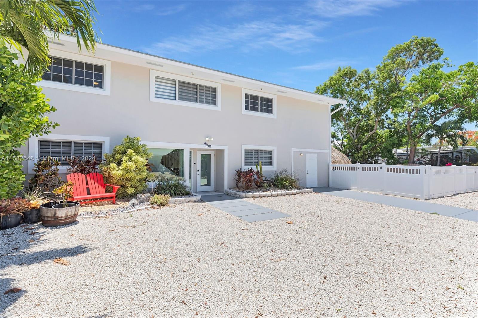 916 Red Bird Road Key Largo, FL 33037 - Photo 10 of 53 Gallery Image 10