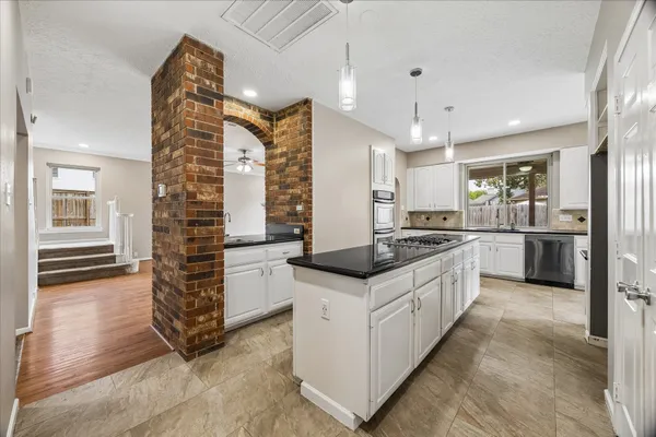 $2,800 | 12526 Mill Hedge Drive, Houston, TX 77070