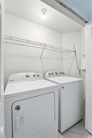 $2,300 | 1059 Albany Court, Unit 218, Naples, FL 34105