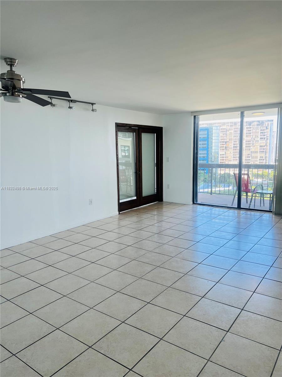 2333 Brickell Avenue, Unit 1115 Miami, FL 33129 - Photo 12 of 21