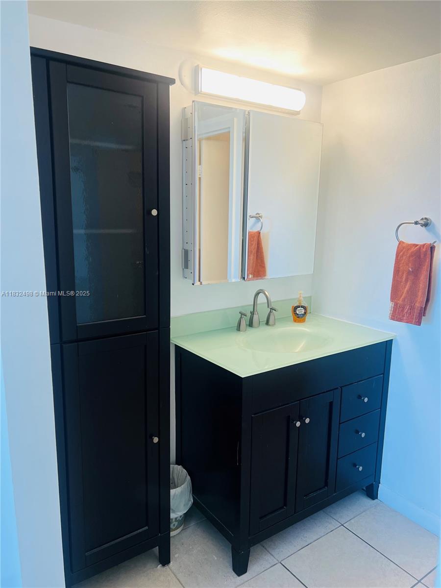 2333 Brickell Avenue, Unit 1115 Miami, FL 33129 - Photo 16 of 21