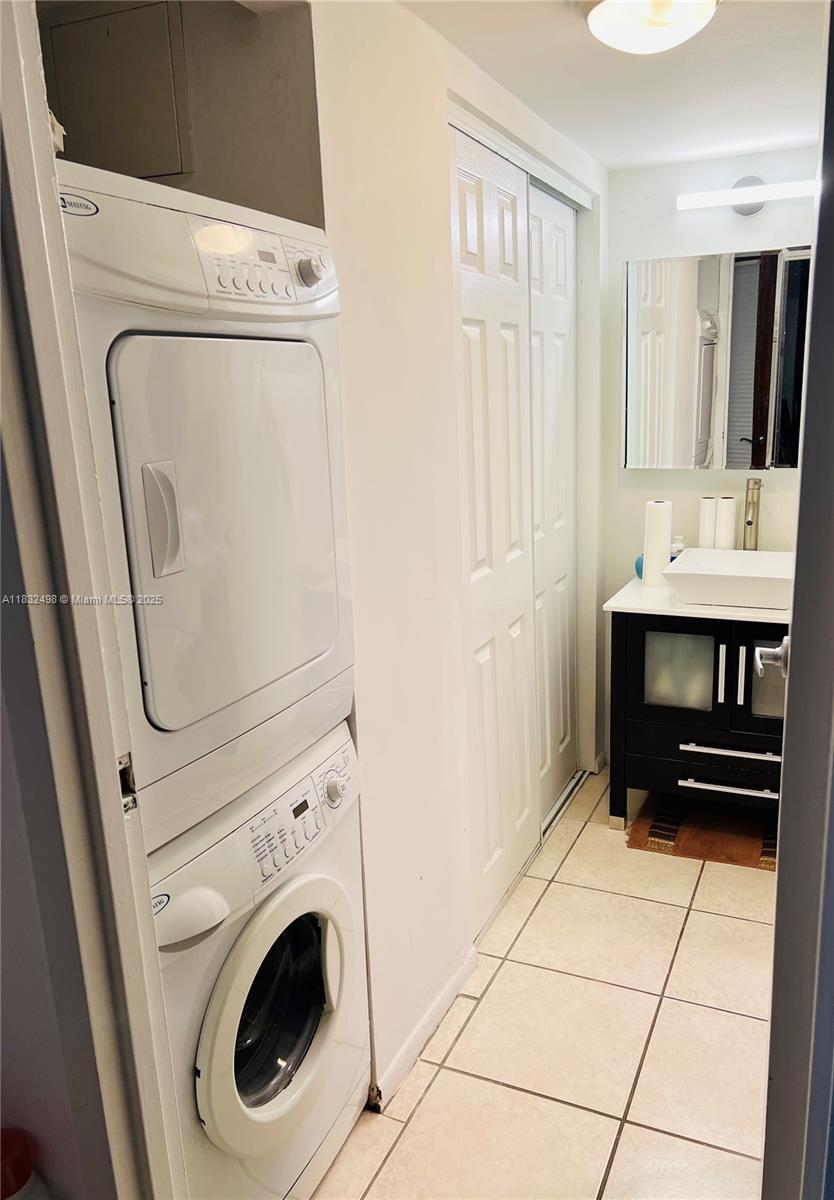 2333 Brickell Avenue, Unit 1115 Miami, FL 33129 - Photo 19 of 21