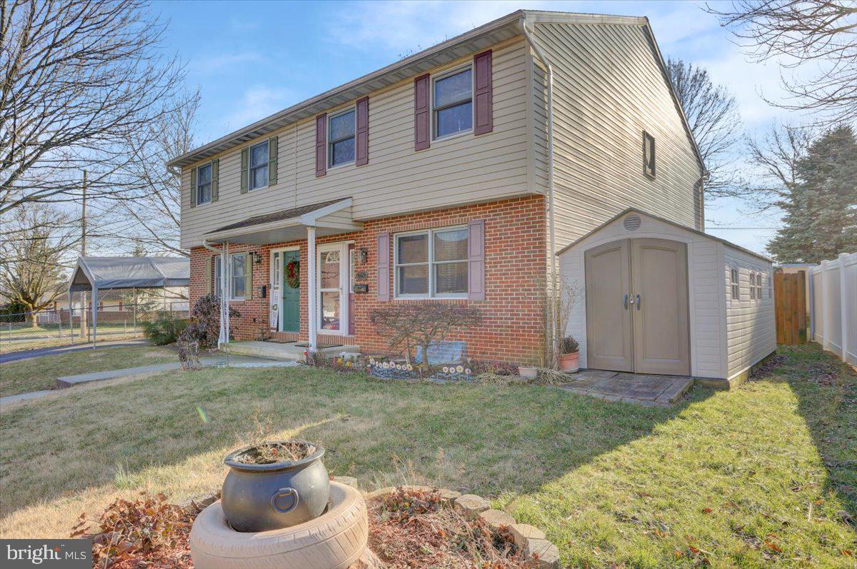 262 Arlington Street Reading, PA 19611 - Photo 2 of 25