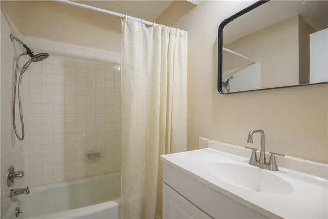 $255,000 | 7526 Monrovia Street, Lenexa, KS 66216