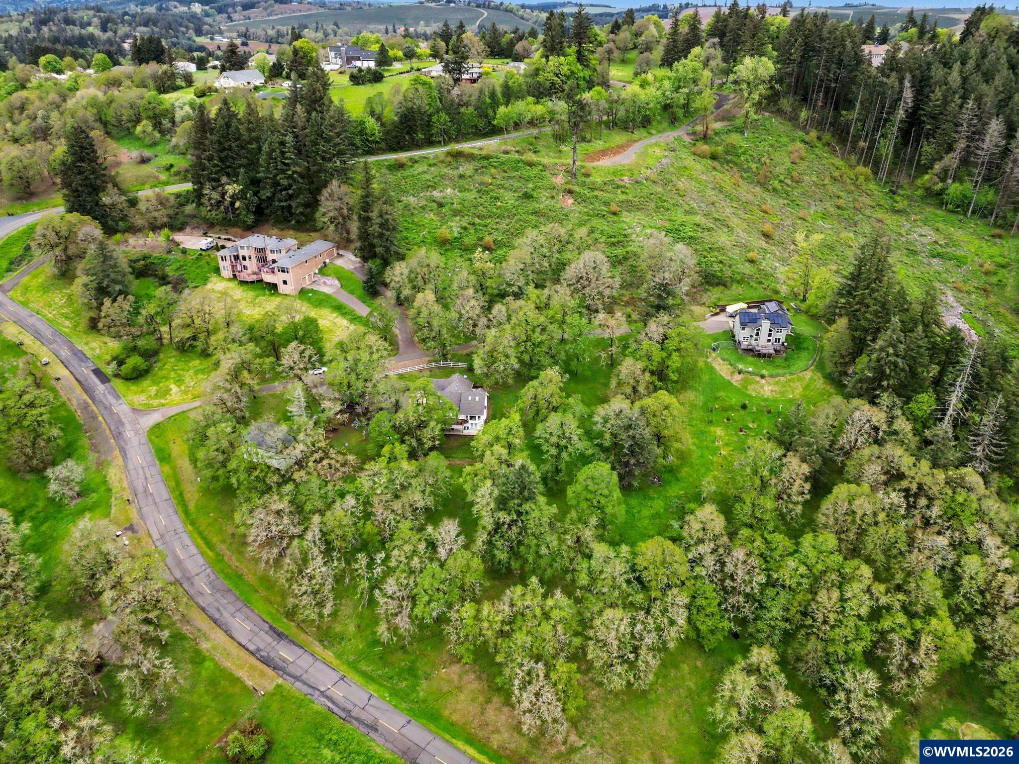 1299 Twin Hills Road Southeast Jefferson, OR 97352 - Photo 44 of 47 a view of a garden from a balcony