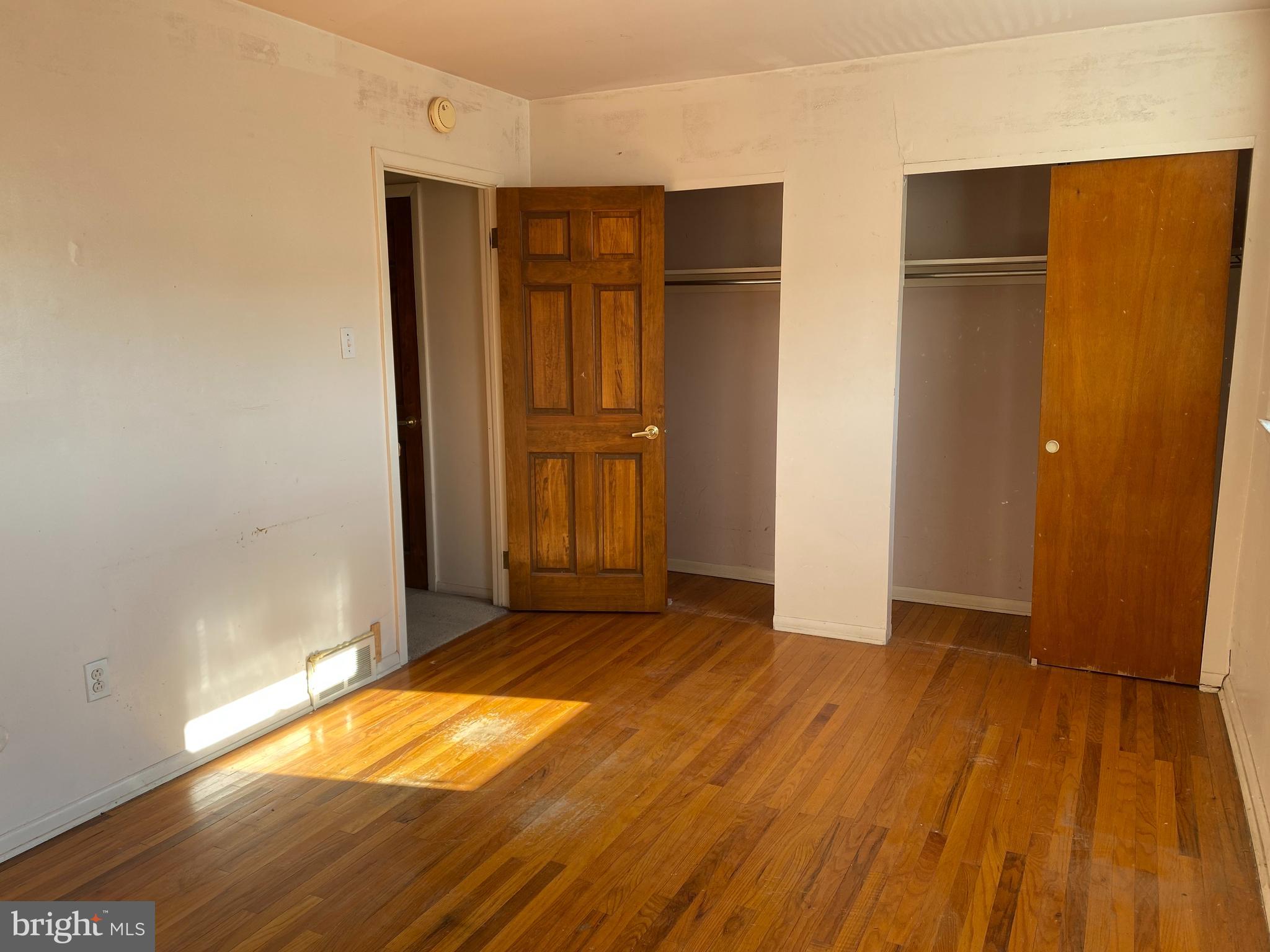 7403 Hill Road Philadelphia, PA 19128 - Photo 13 of 27 Main bedroom