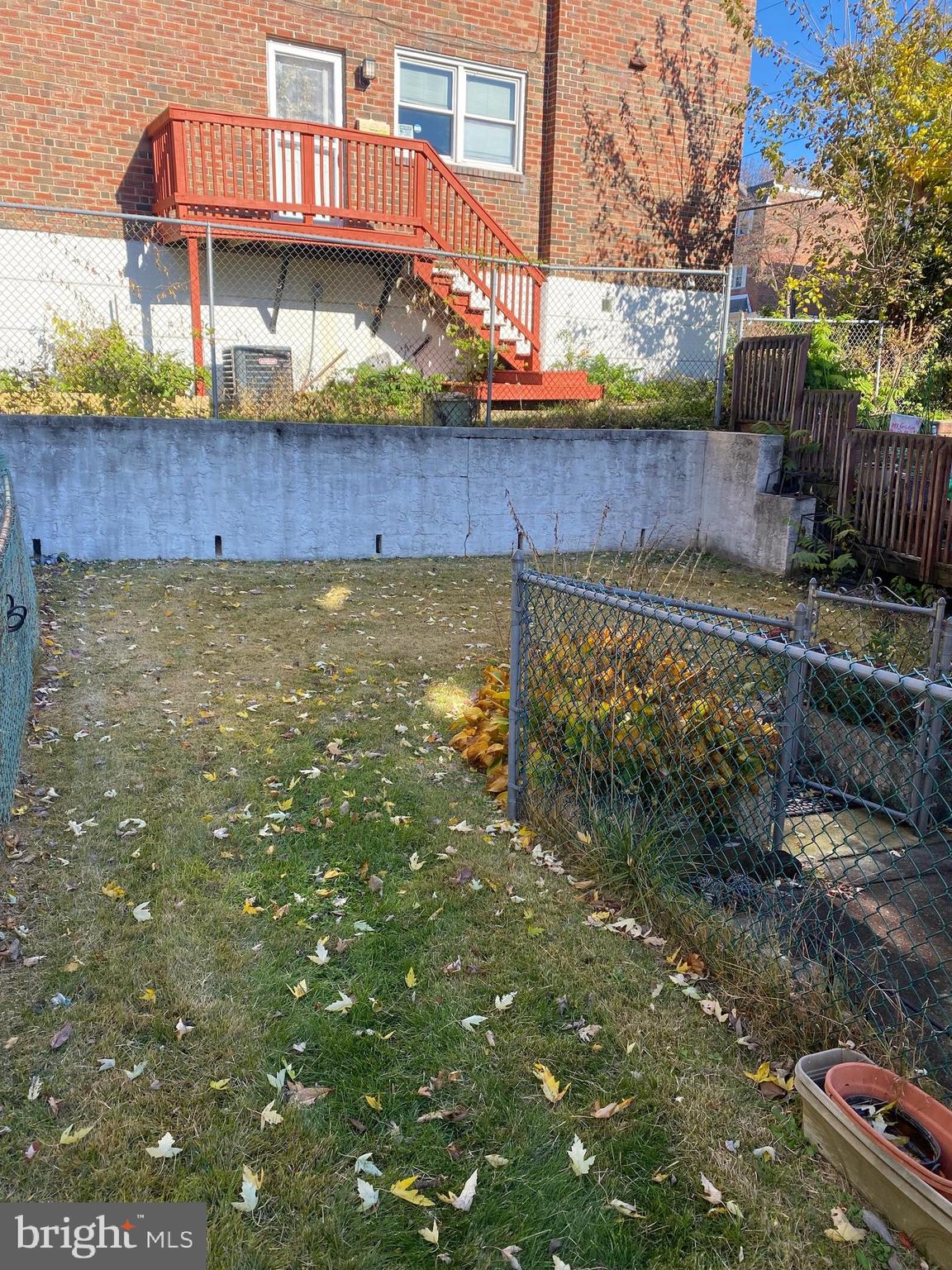 7403 Hill Road Philadelphia, PA 19128 - Photo 5 of 27 Rear yard