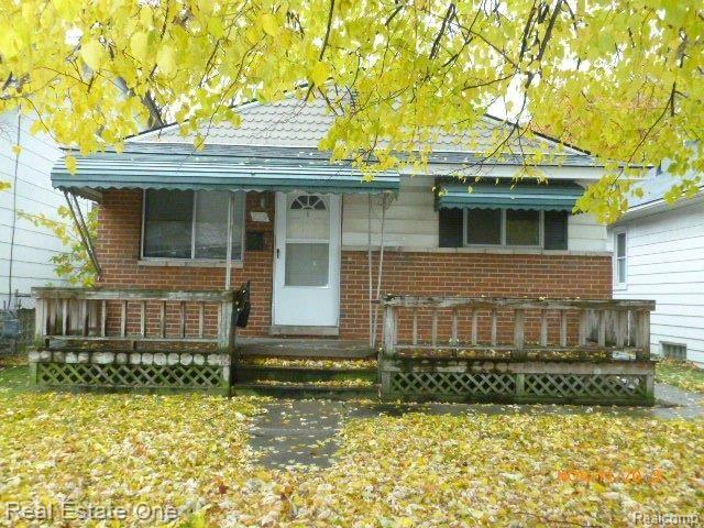 239 Richter Street River Rouge, MI 48218 - Photo 2 of 9 P1100705.JPG