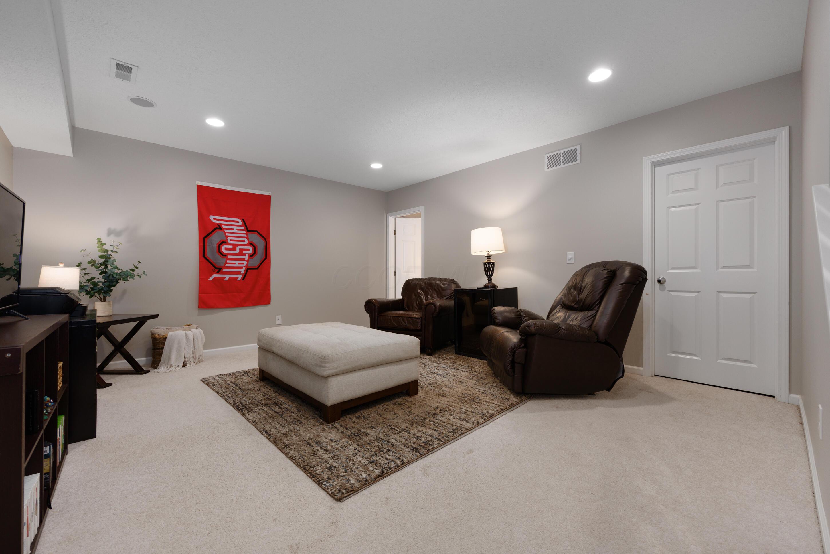 1220 Shagbark Road Columbus, OH 43230 - Photo 28 of 43