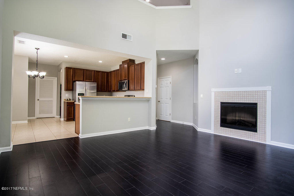 6199 White Tip Road, Unit 4 Jacksonville, FL 32258 - Photo 14 of 35 familyroomandkitchen(1of1)