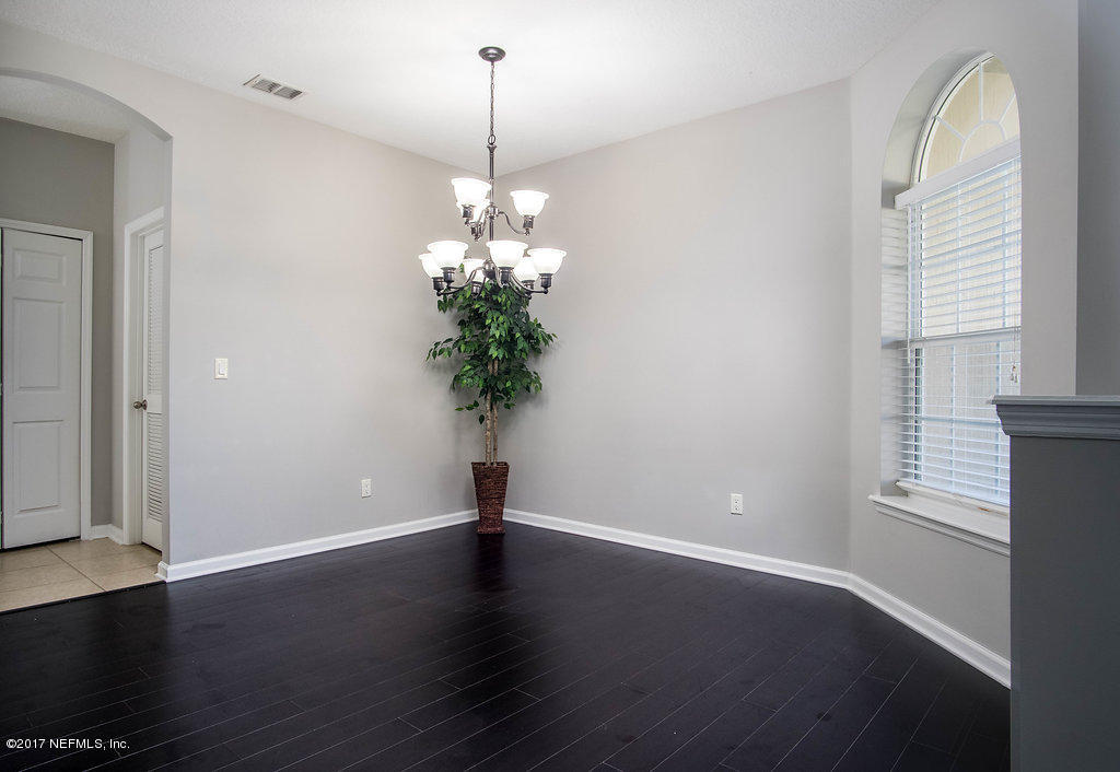 6199 White Tip Road, Unit 4 Jacksonville, FL 32258 - Photo 4 of 35 dinningroom(1of1)