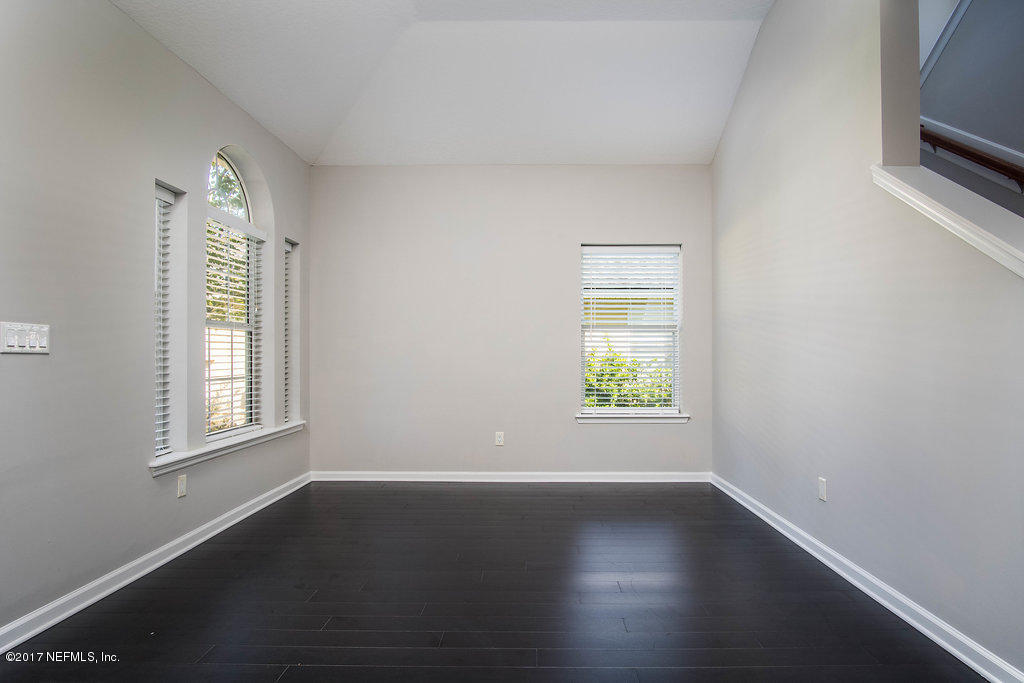 6199 White Tip Road, Unit 4 Jacksonville, FL 32258 - Photo 5 of 35 livingroom(1of1)