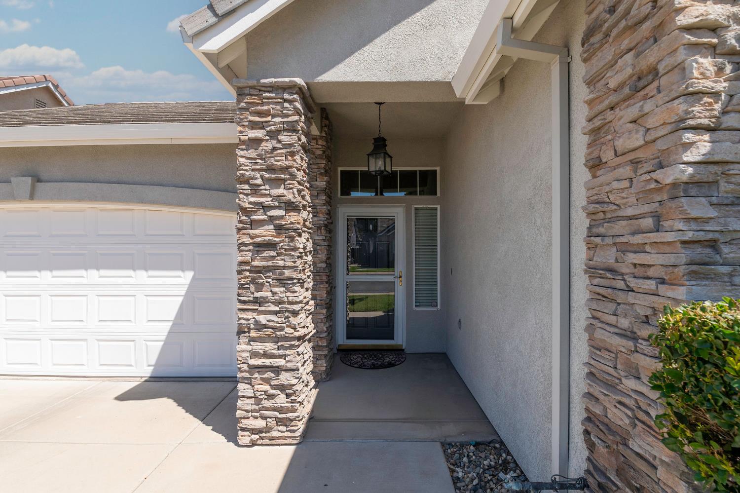 2205 Perth Drive Modesto, CA 95355 - Photo 4 of 40 Gallery Image 4