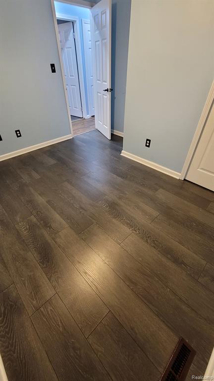 23948 Cedar Ridge Drive Romulus, MI 48174 - Photo 5 of 30