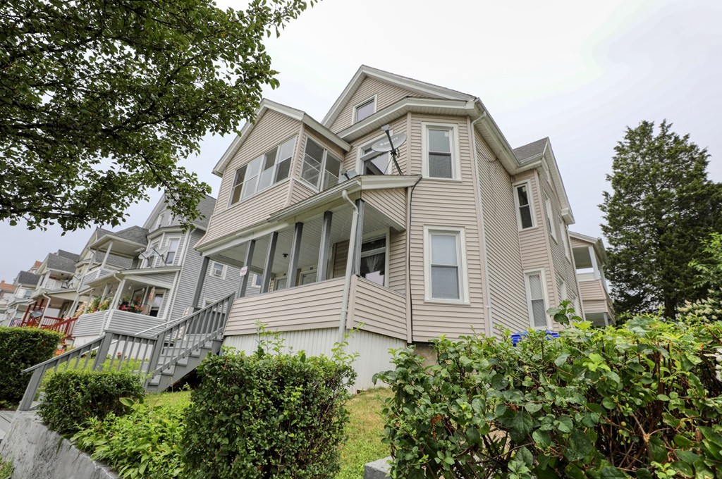 24 Webster Street Springfield, MA 01104 - Photo 1 of 19 Gallery Image 1