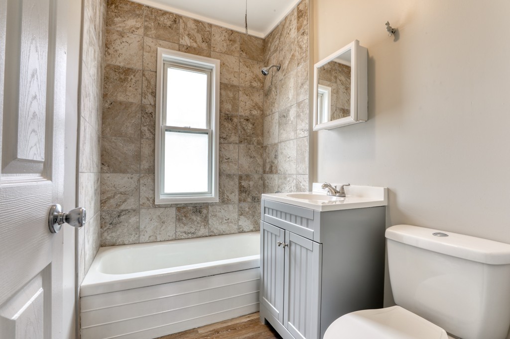 24 Webster Street Springfield, MA 01104 - Photo 6 of 19 Gallery Image 6