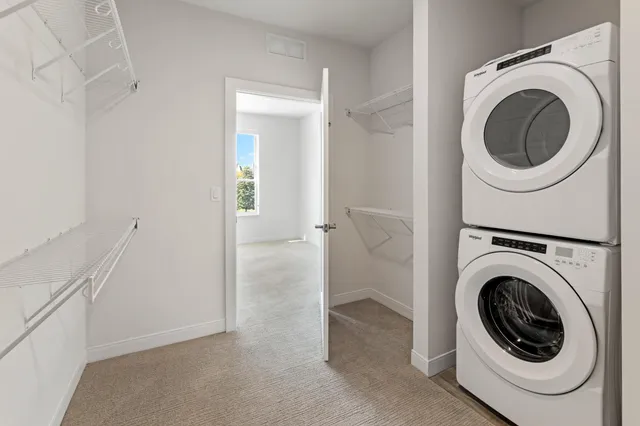 $1,600 | 5945 6th Avenue, Unit 301, Kenosha, WI 53140