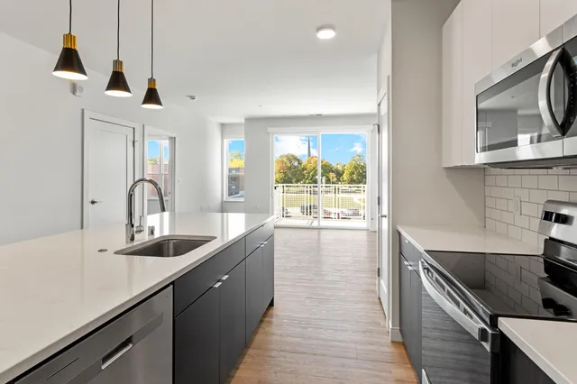 $1,600 | 5945 6th Avenue, Unit 301, Kenosha, WI 53140